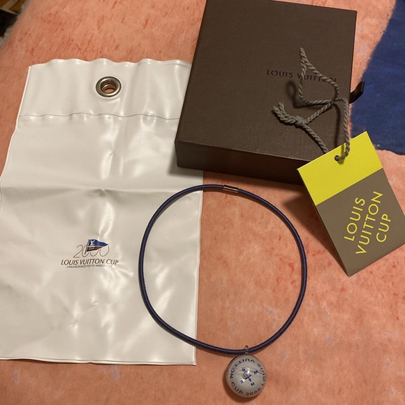 🔥🔥 LOUIS VUITTON 2000 compass cup necklace. All included! - Picture 6 of 7